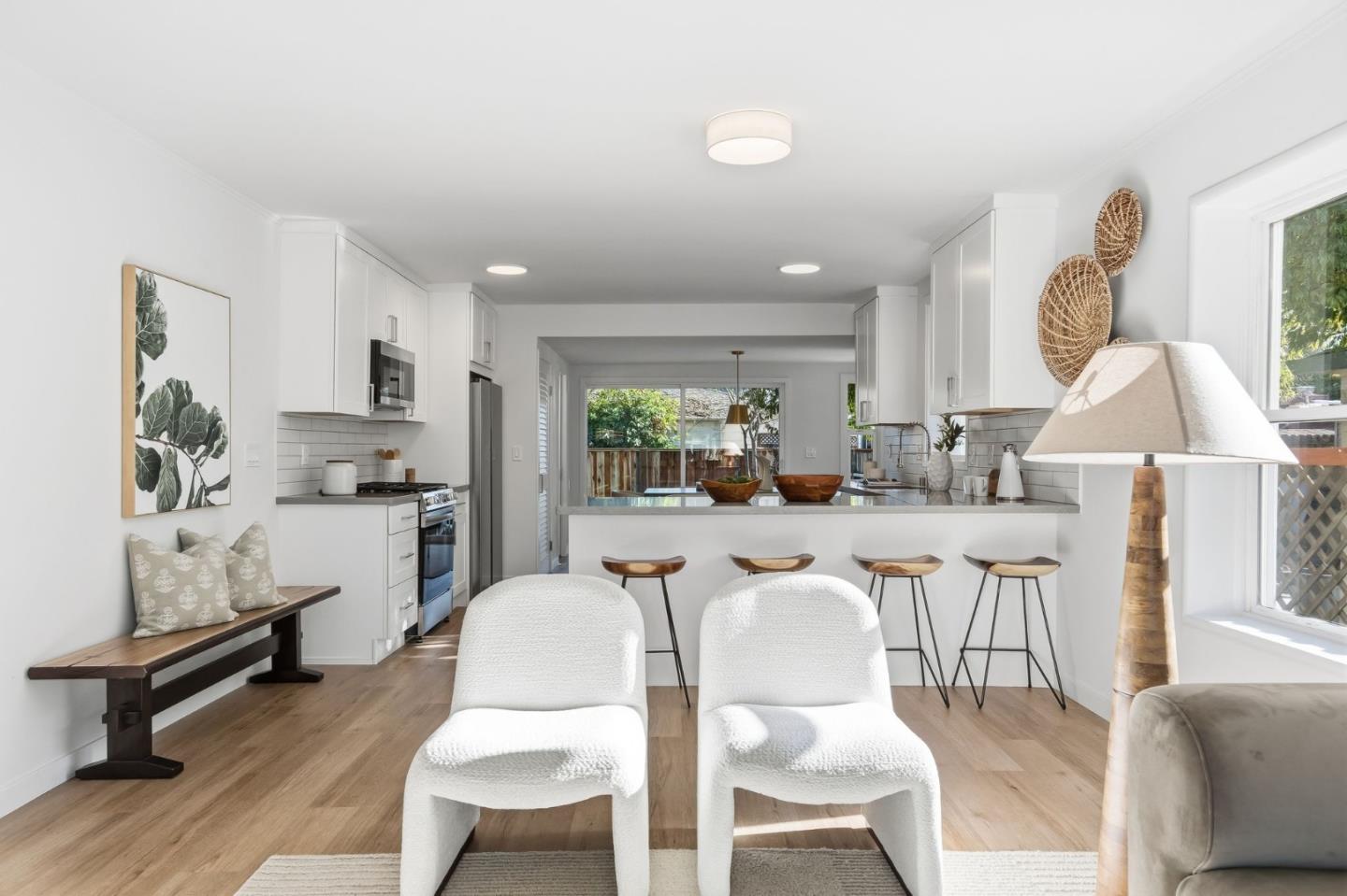 Detail Gallery Image 9 of 30 For 711 Roosevelt Ave, Redwood City,  CA 94061 - 2 Beds | 1/1 Baths