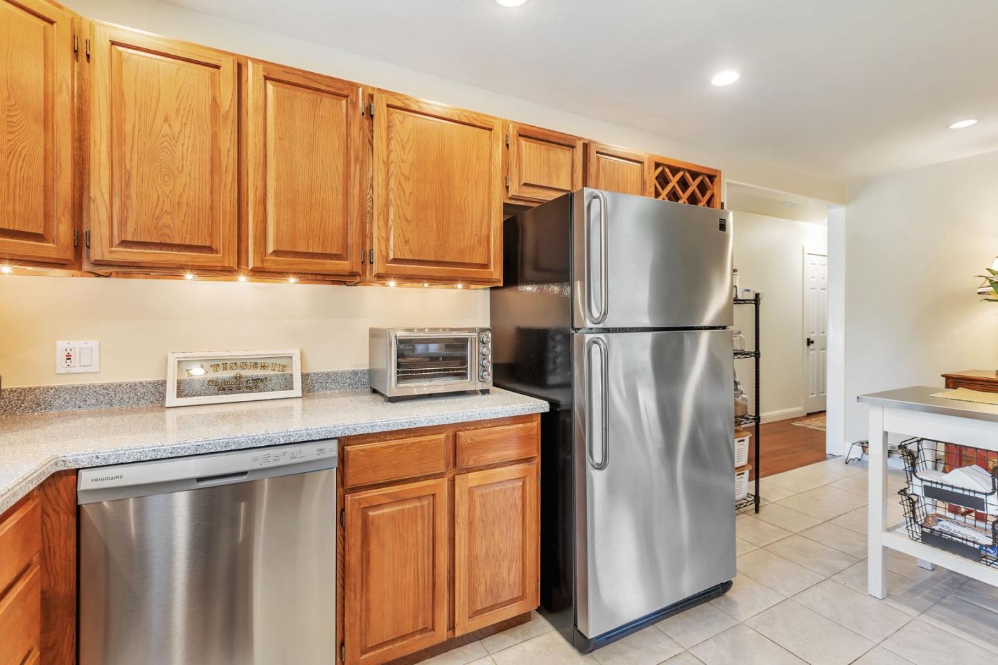 Detail Gallery Image 11 of 33 For 2169 Sufonet Dr, San Jose,  CA 95124 - 3 Beds | 2 Baths