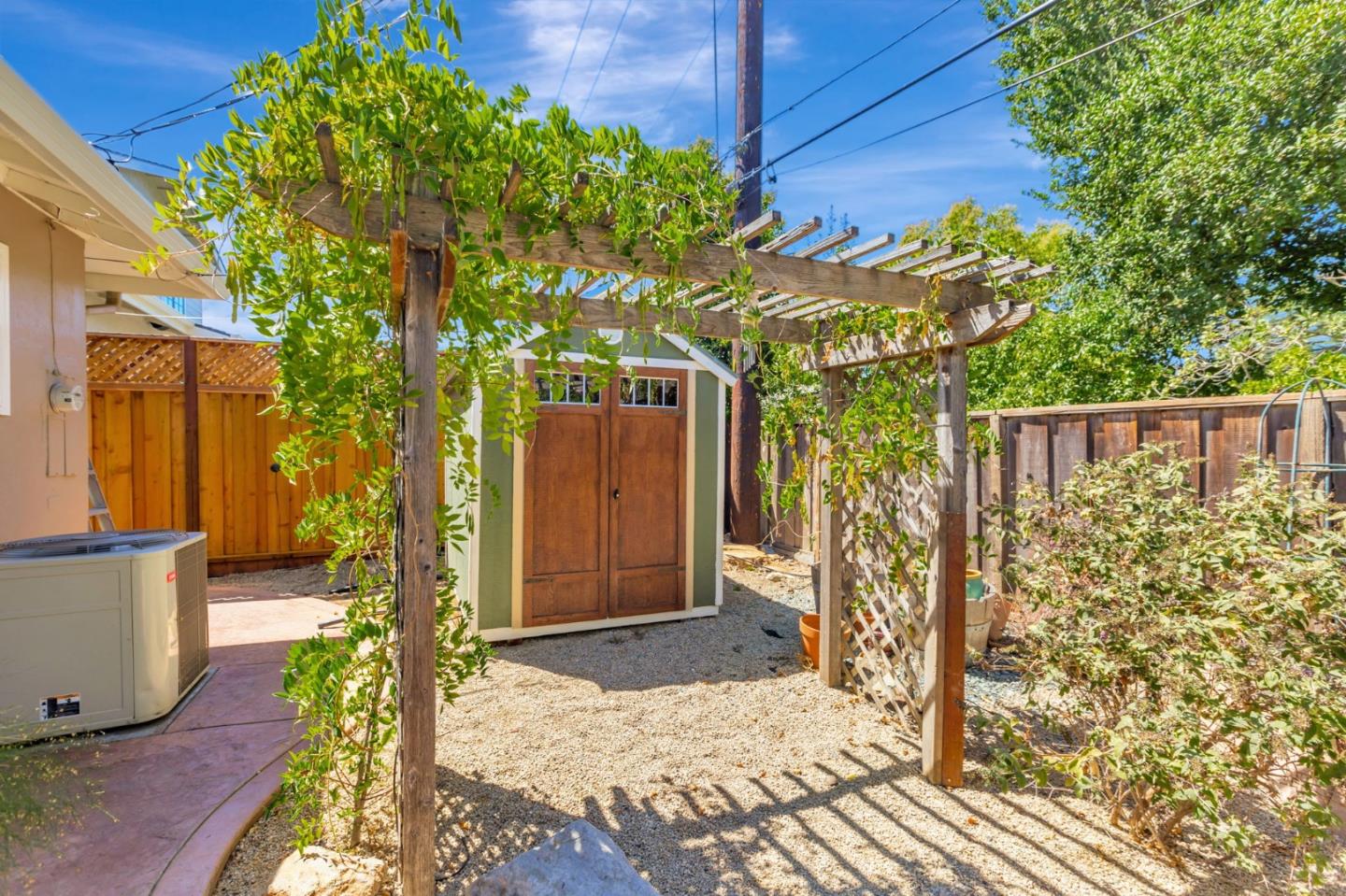 Detail Gallery Image 24 of 33 For 2169 Sufonet Dr, San Jose,  CA 95124 - 3 Beds | 2 Baths