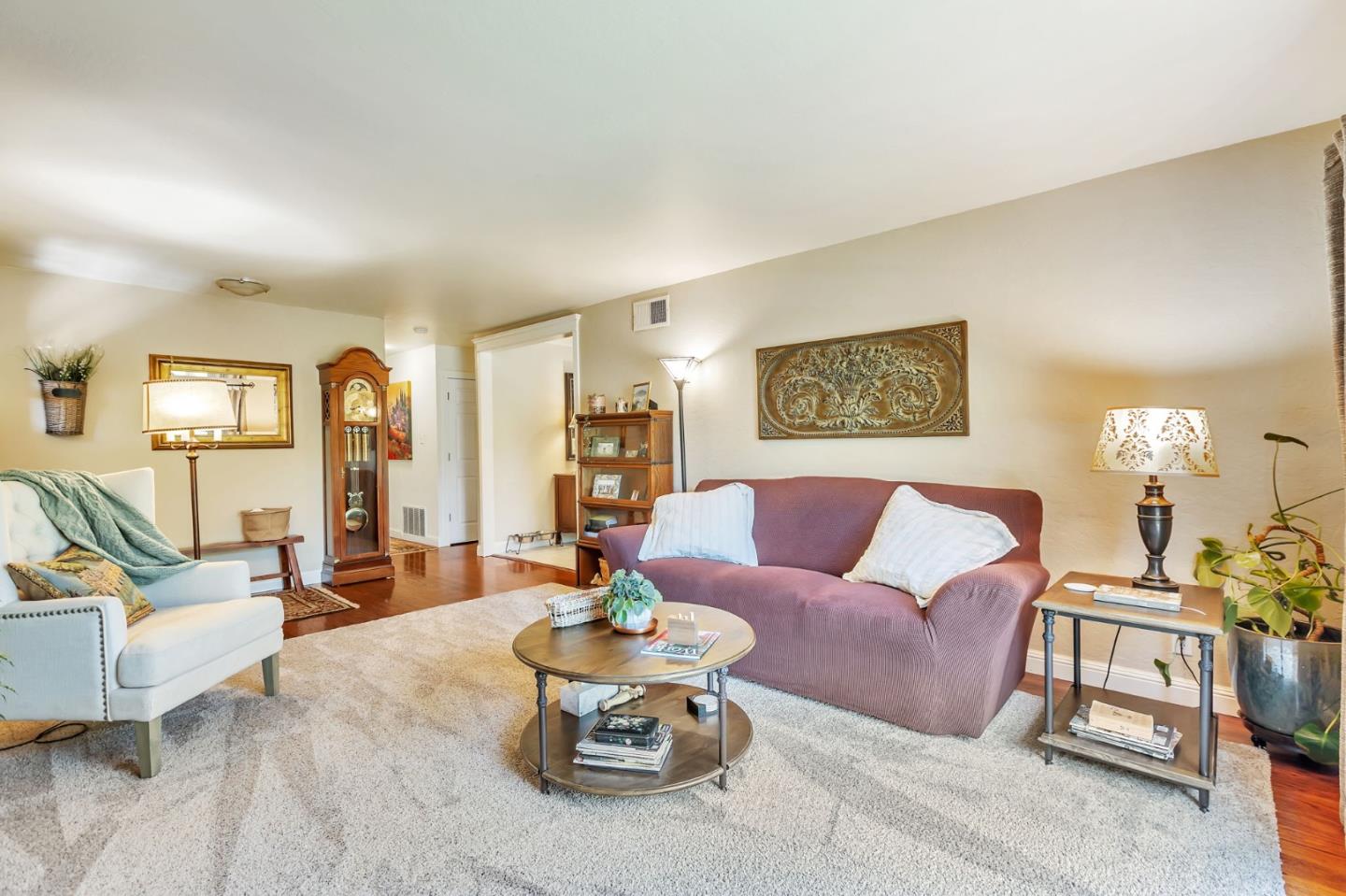 Detail Gallery Image 4 of 33 For 2169 Sufonet Dr, San Jose,  CA 95124 - 3 Beds | 2 Baths