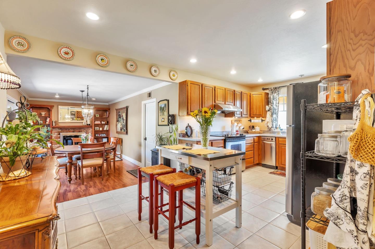 Detail Gallery Image 9 of 33 For 2169 Sufonet Dr, San Jose,  CA 95124 - 3 Beds | 2 Baths