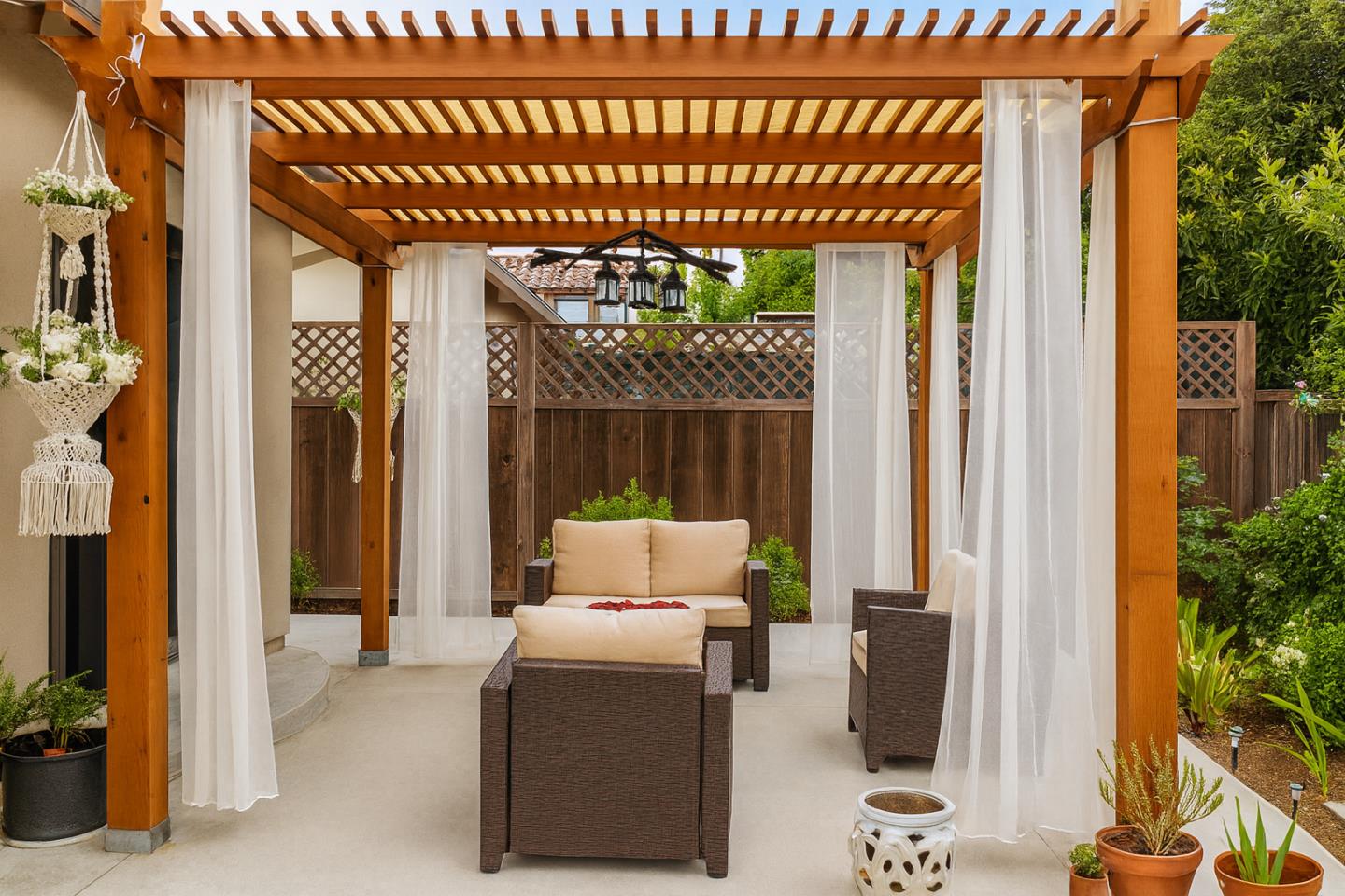 Detail Gallery Image 10 of 19 For 310 Surber Dr, San Jose,  CA 95123 - 4 Beds | 2 Baths