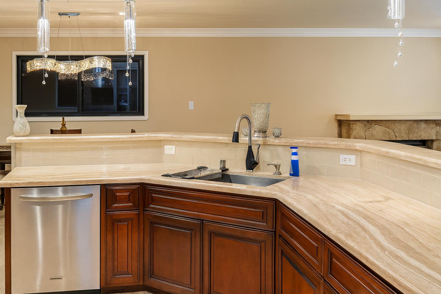 Detail Gallery Image 3 of 19 For 310 Surber Dr, San Jose,  CA 95123 - 4 Beds | 2 Baths