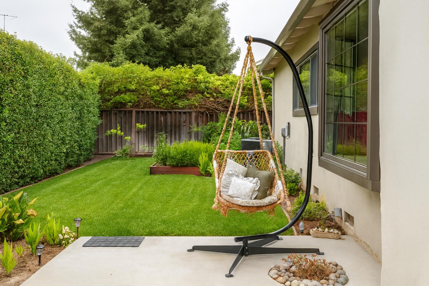 Detail Gallery Image 5 of 19 For 310 Surber Dr, San Jose,  CA 95123 - 4 Beds | 2 Baths