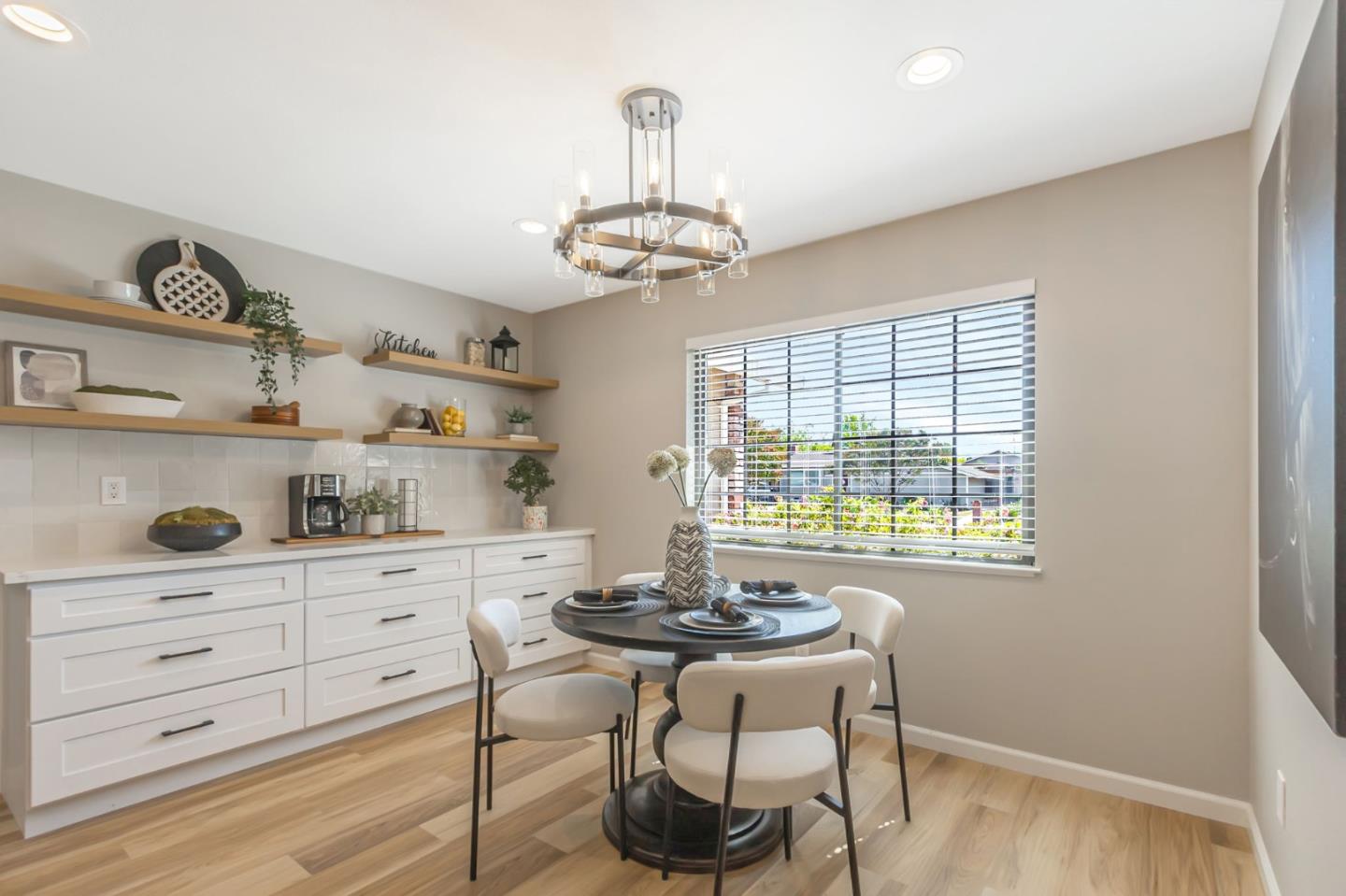 Detail Gallery Image 10 of 46 For 3622 Kersten Dr, San Jose,  CA 95124 - 4 Beds | 3 Baths