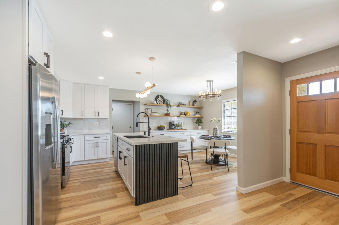 Detail Gallery Image 4 of 46 For 3622 Kersten Dr, San Jose,  CA 95124 - 4 Beds | 3 Baths