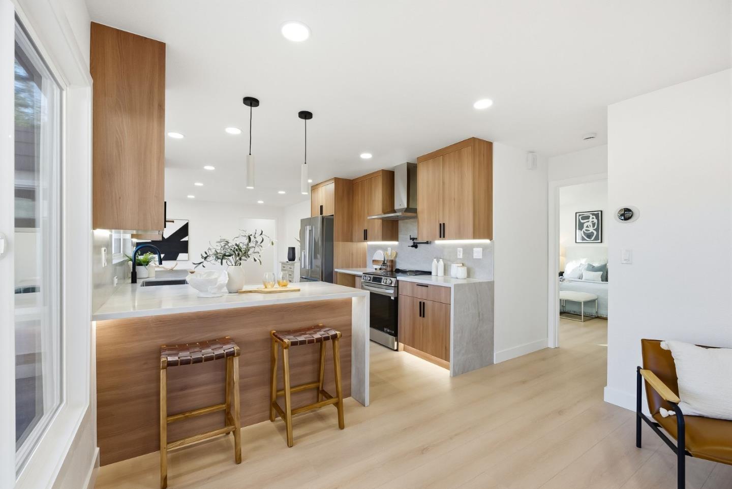 Detail Gallery Image 10 of 45 For 1334 Spoonbill Way, Sunnyvale,  CA 94087 - 3 Beds | 2 Baths