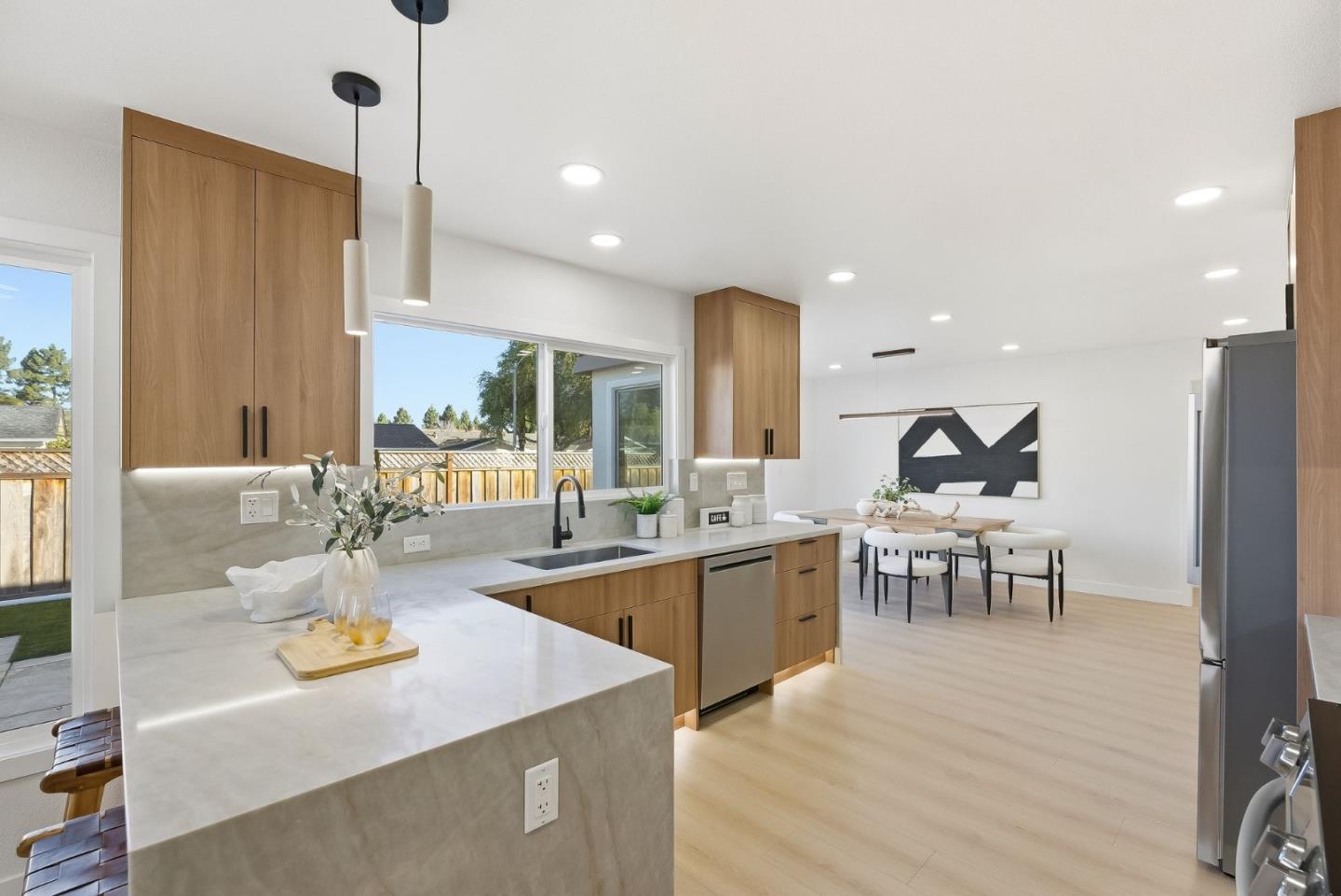 Detail Gallery Image 15 of 45 For 1334 Spoonbill Way, Sunnyvale,  CA 94087 - 3 Beds | 2 Baths