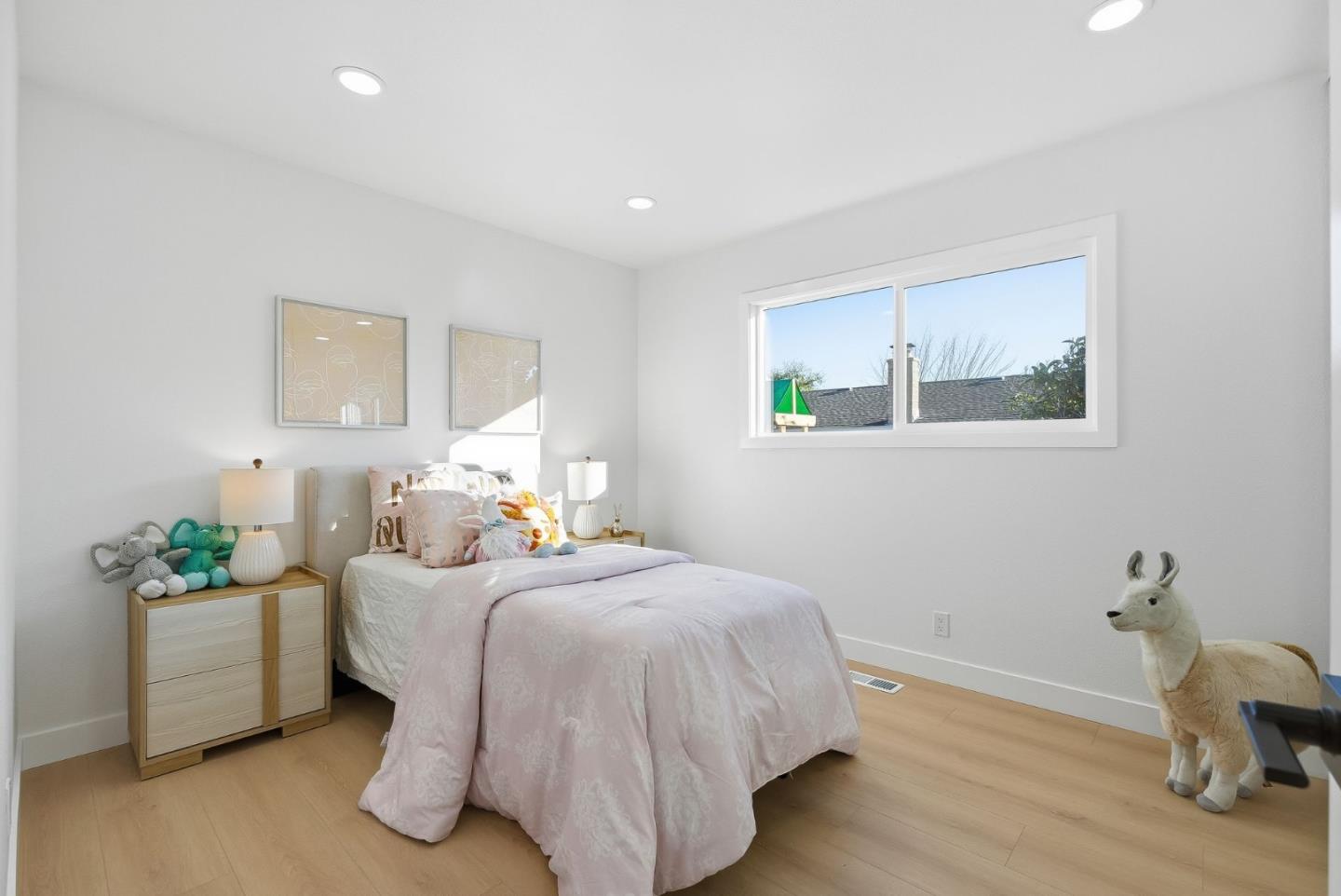 Detail Gallery Image 23 of 45 For 1334 Spoonbill Way, Sunnyvale,  CA 94087 - 3 Beds | 2 Baths