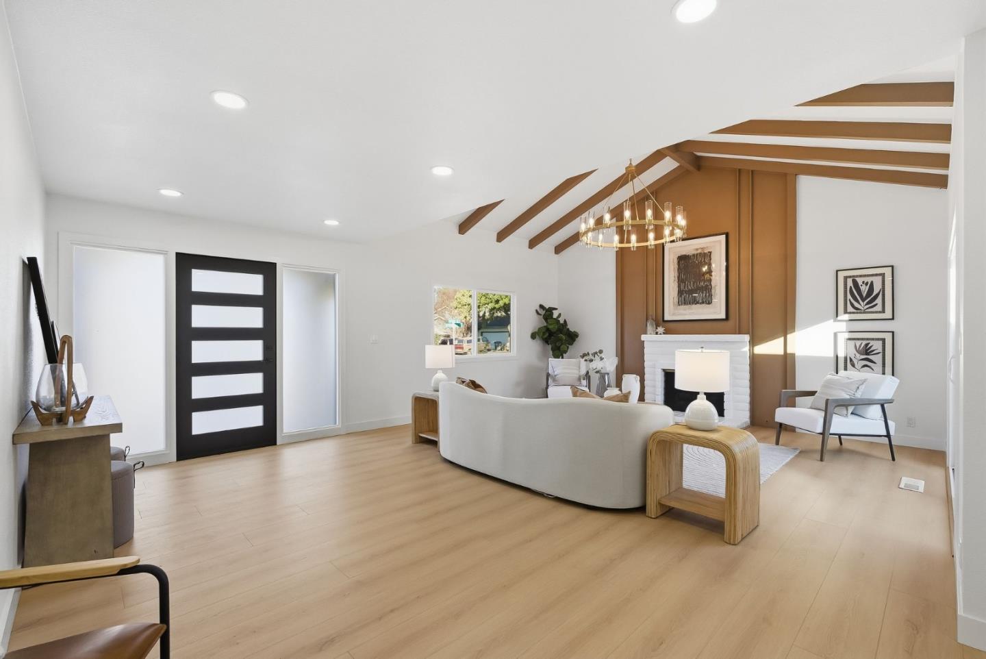 Detail Gallery Image 5 of 45 For 1334 Spoonbill Way, Sunnyvale,  CA 94087 - 3 Beds | 2 Baths