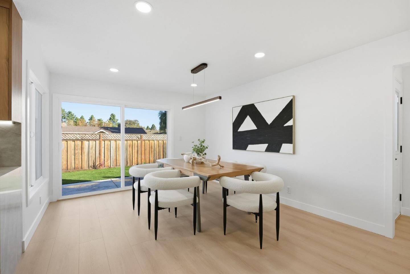 Detail Gallery Image 8 of 45 For 1334 Spoonbill Way, Sunnyvale,  CA 94087 - 3 Beds | 2 Baths