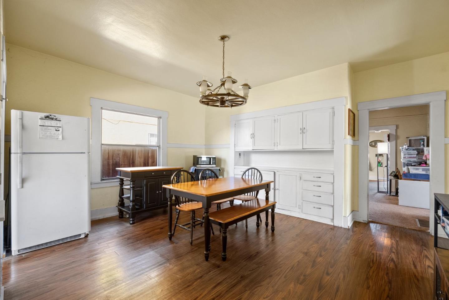 Detail Gallery Image 12 of 52 For 1351 Plum St, San Jose,  CA 95110 - 3 Beds | 1 Baths