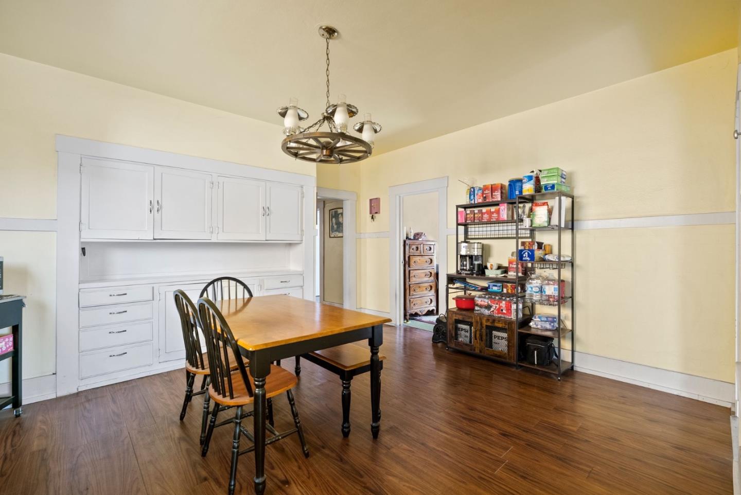 Detail Gallery Image 13 of 52 For 1351 Plum St, San Jose,  CA 95110 - 3 Beds | 1 Baths