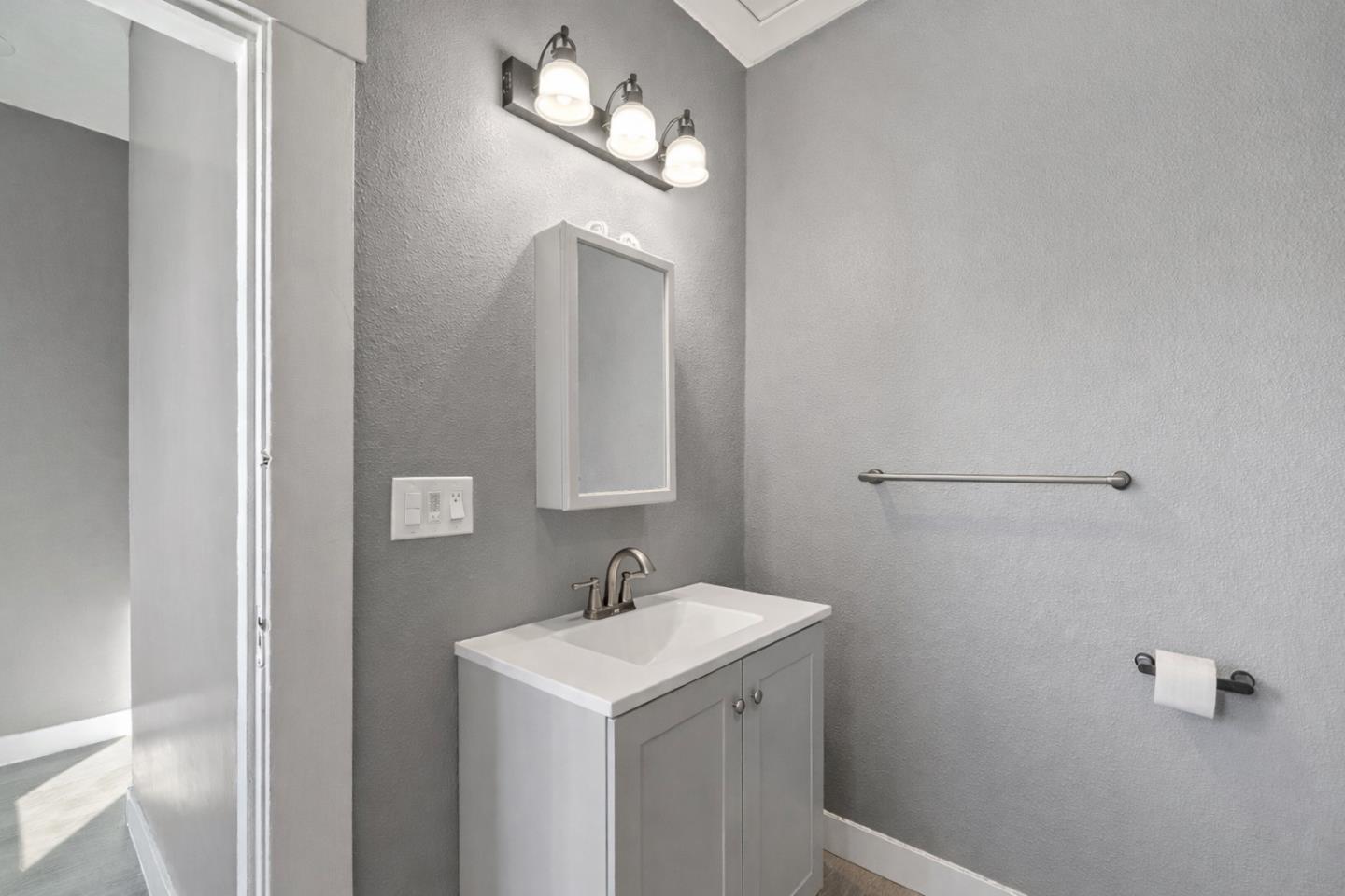 Detail Gallery Image 24 of 52 For 1351 Plum St, San Jose,  CA 95110 - 3 Beds | 1 Baths