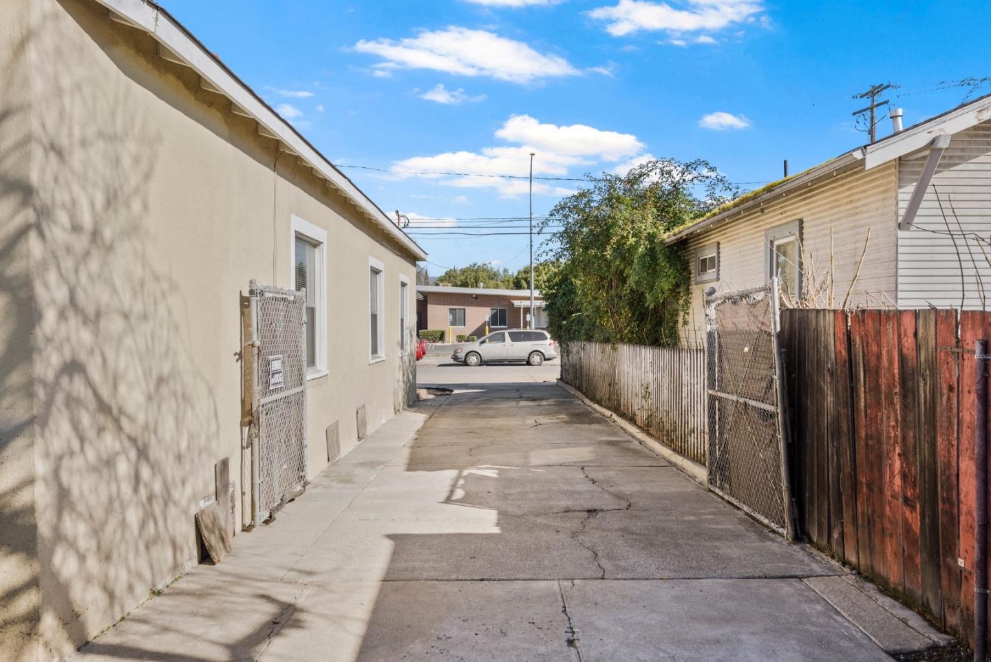 Detail Gallery Image 29 of 52 For 1351 Plum St, San Jose,  CA 95110 - 3 Beds | 1 Baths