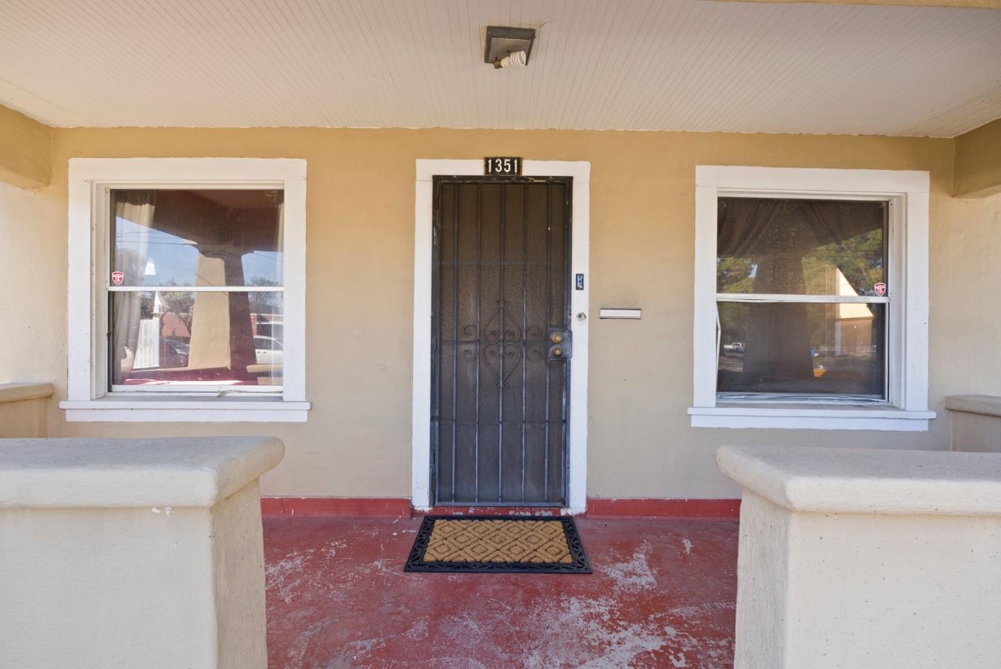 Detail Gallery Image 3 of 52 For 1351 Plum St, San Jose,  CA 95110 - 3 Beds | 1 Baths