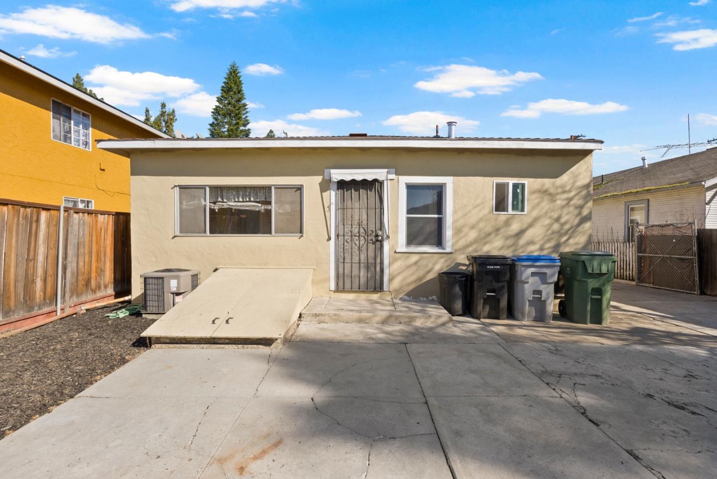 Detail Gallery Image 37 of 52 For 1351 Plum St, San Jose,  CA 95110 - 3 Beds | 1 Baths