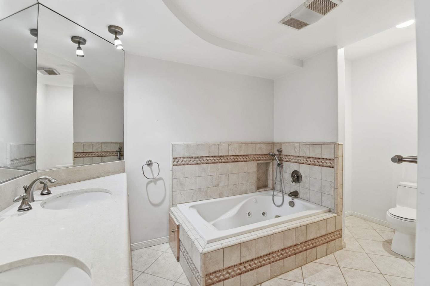 Detail Gallery Image 22 of 26 For 1008 Westholme Ave, Los Angeles,  CA 90024 - 5 Beds | 4 Baths