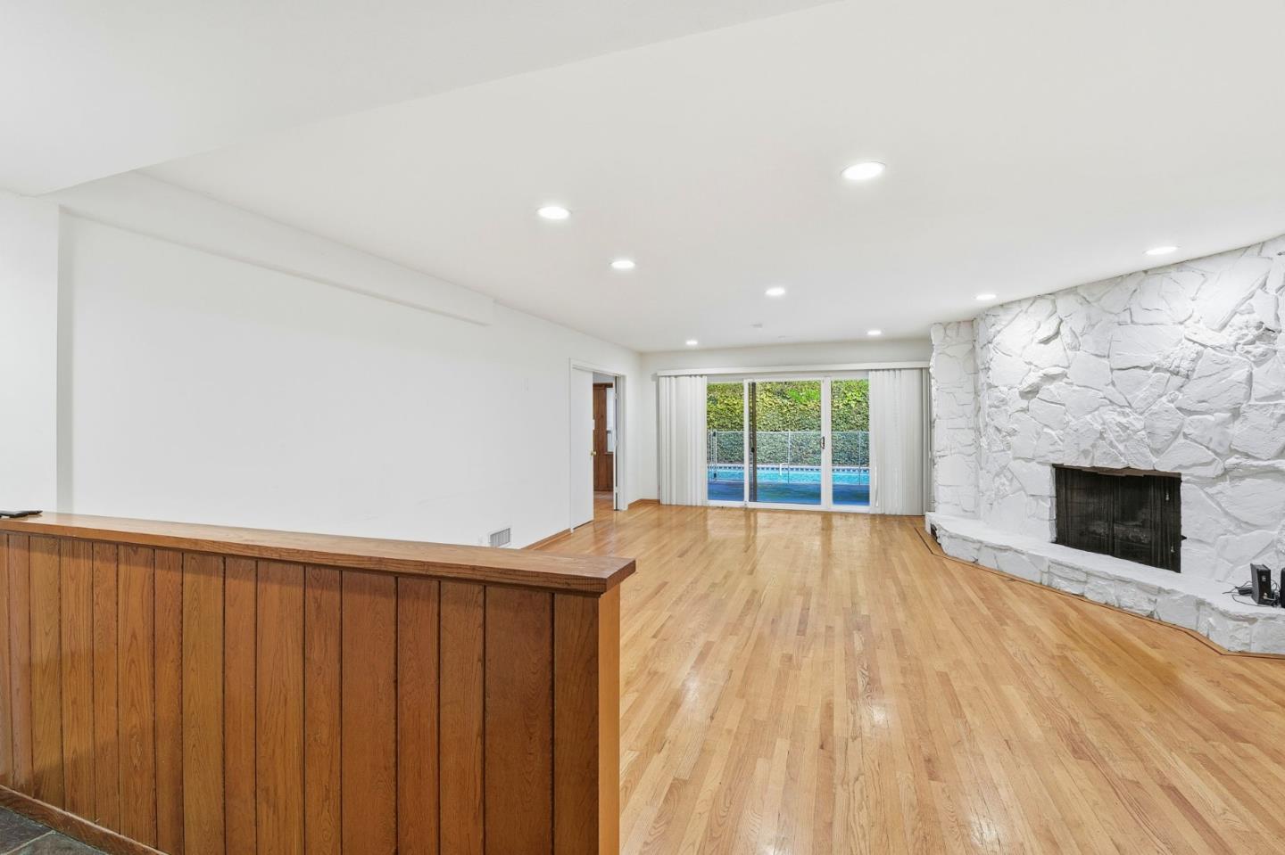 Detail Gallery Image 4 of 26 For 1008 Westholme Ave, Los Angeles,  CA 90024 - 5 Beds | 4 Baths