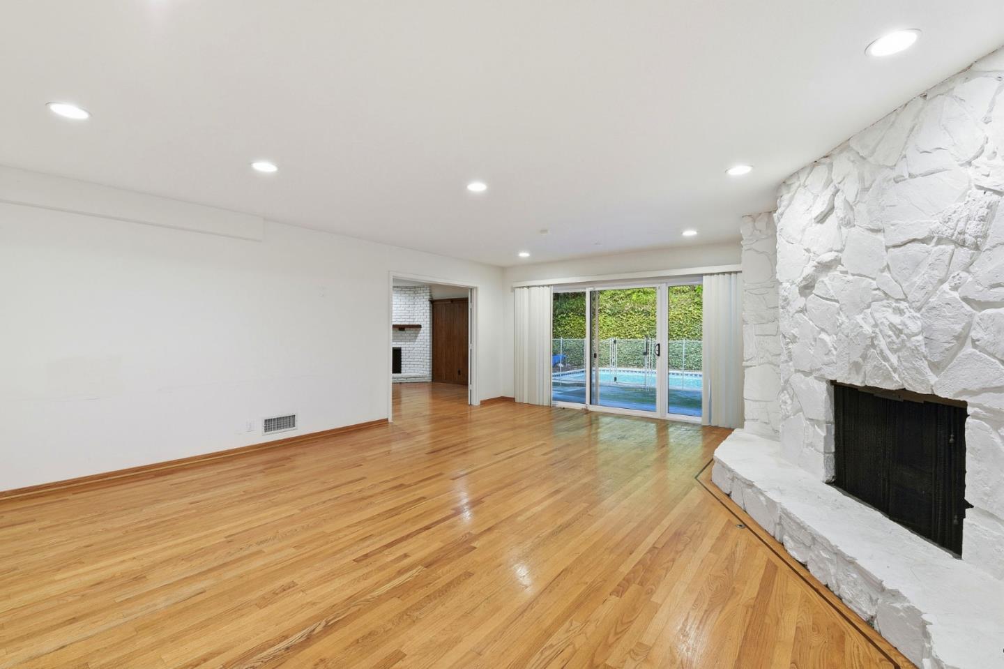 Detail Gallery Image 5 of 26 For 1008 Westholme Ave, Los Angeles,  CA 90024 - 5 Beds | 4 Baths