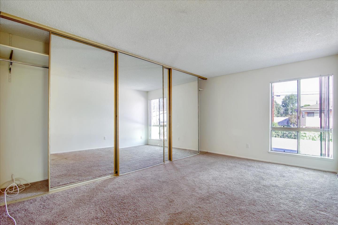 Detail Gallery Image 28 of 42 For 16755 Parthenia St #6,  Northridge,  CA 91343 - 2 Beds | 1 Baths