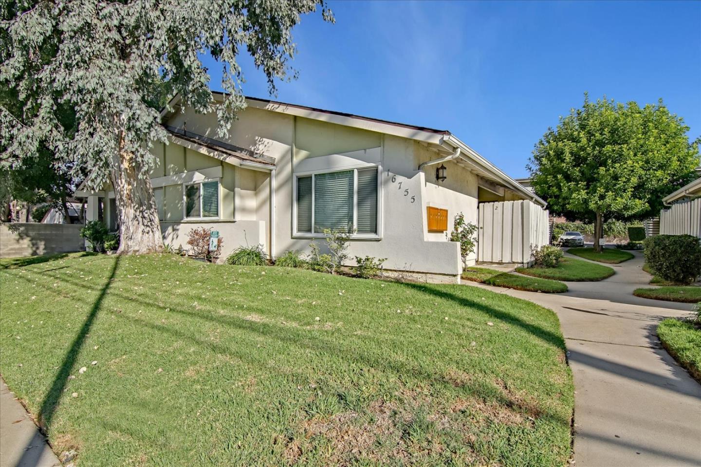 Detail Gallery Image 39 of 42 For 16755 Parthenia St #6,  Northridge,  CA 91343 - 2 Beds | 1 Baths