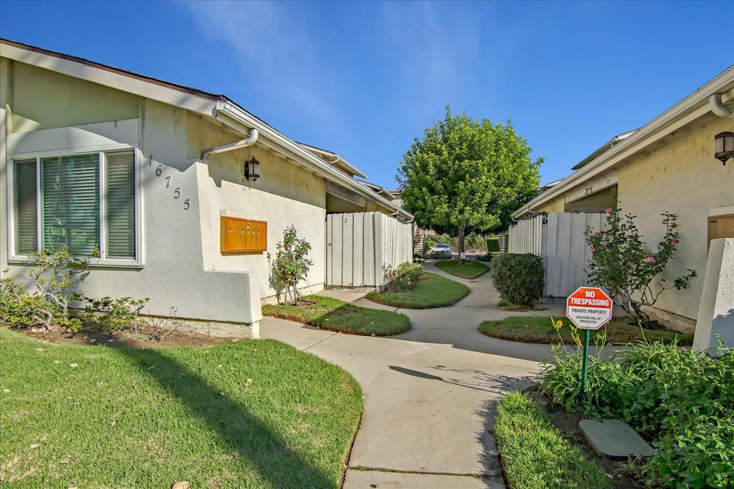 Detail Gallery Image 4 of 42 For 16755 Parthenia St #6,  Northridge,  CA 91343 - 2 Beds | 1 Baths