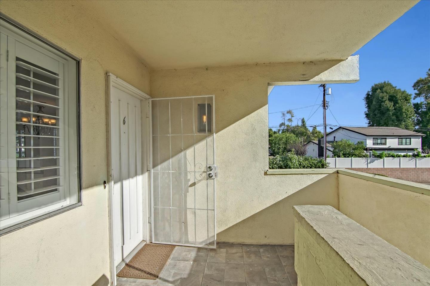 Detail Gallery Image 5 of 42 For 16755 Parthenia St #6,  Northridge,  CA 91343 - 2 Beds | 1 Baths