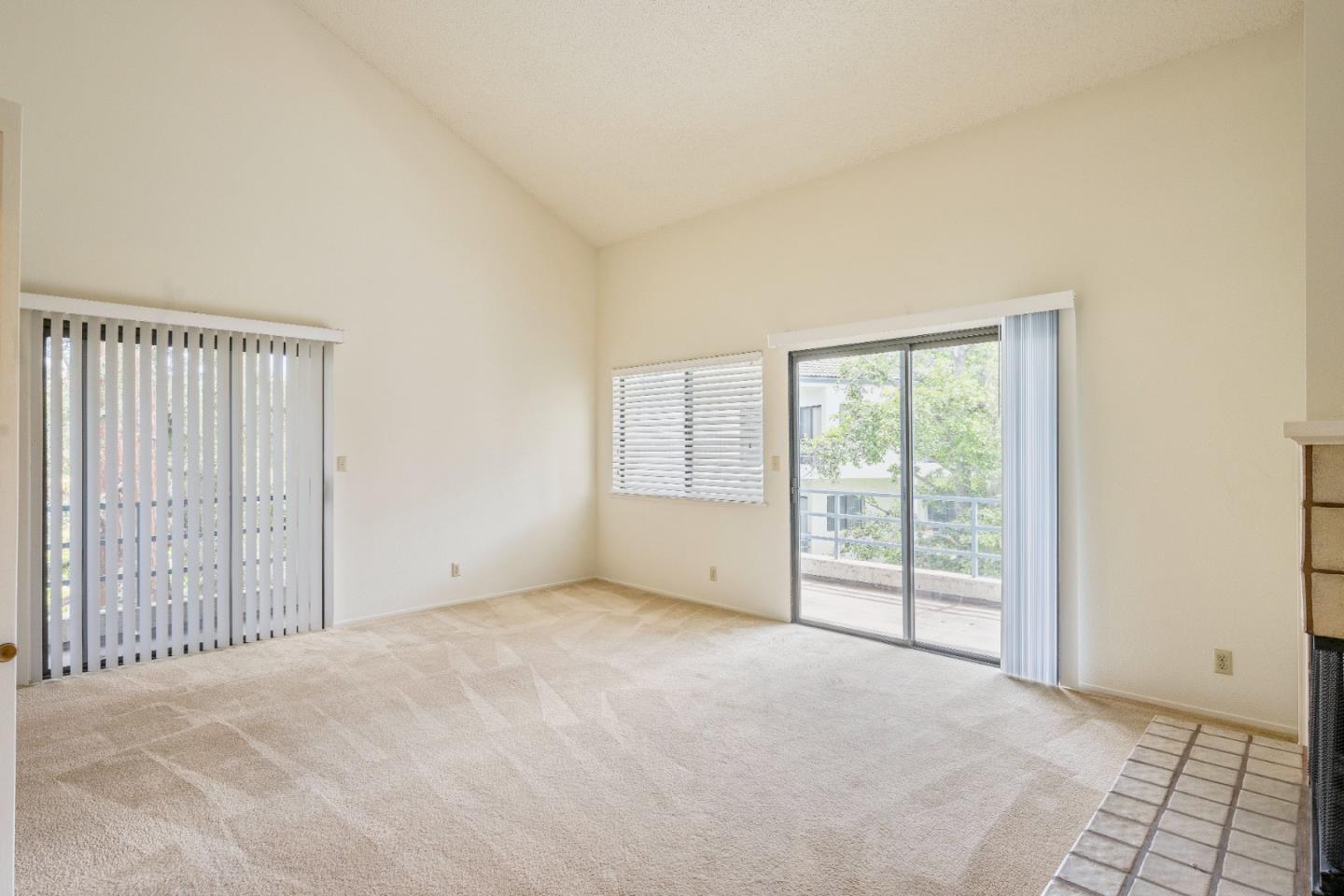 Detail Gallery Image 10 of 19 For 4685 Albany Cir #141,  San Jose,  CA 95129 - 2 Beds | 2 Baths