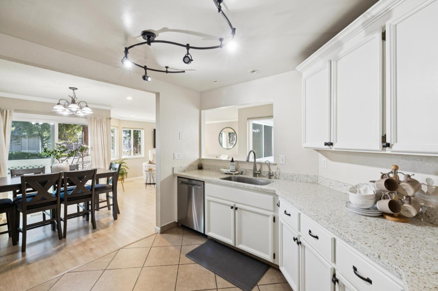 Detail Gallery Image 13 of 33 For 4836 Lakebird Pl, San Jose,  CA 95124 - 2 Beds | 2 Baths