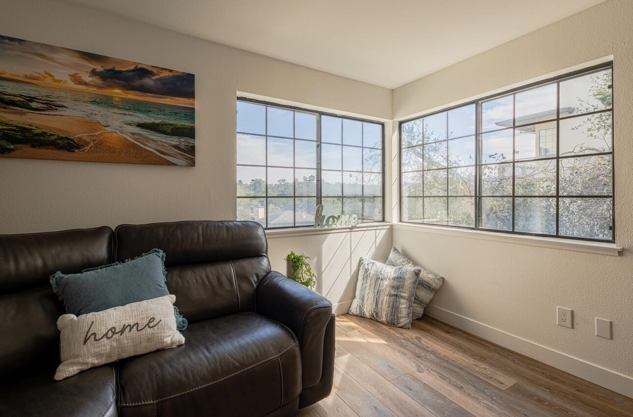 Detail Gallery Image 6 of 27 For 640 Pheasant Ridge Rd, Monterey,  CA 93940 - 2 Beds | 2 Baths