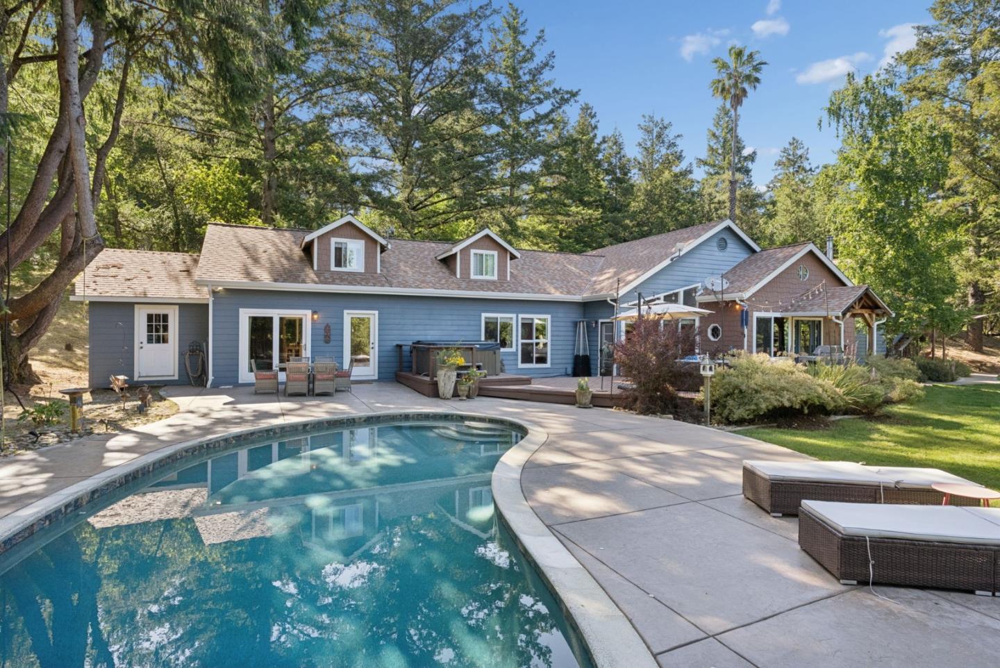 Detail Gallery Image 4 of 93 For 25560 Firhaven Ln, Los Gatos,  CA 95033 - 5 Beds | 3/1 Baths