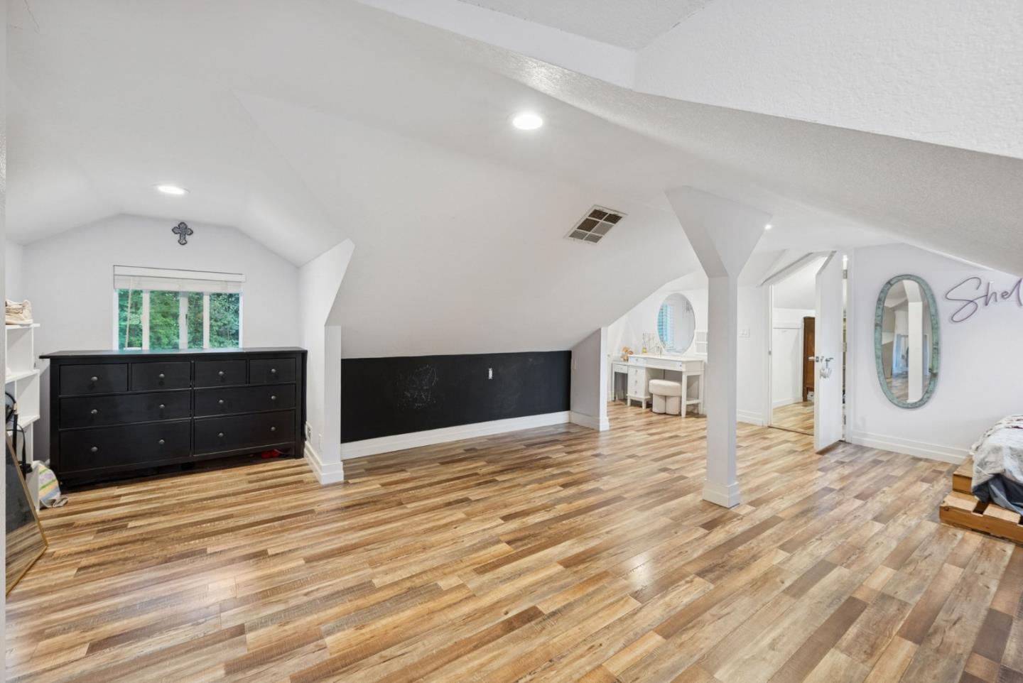 Detail Gallery Image 50 of 93 For 25560 Firhaven Ln, Los Gatos,  CA 95033 - 5 Beds | 3/1 Baths