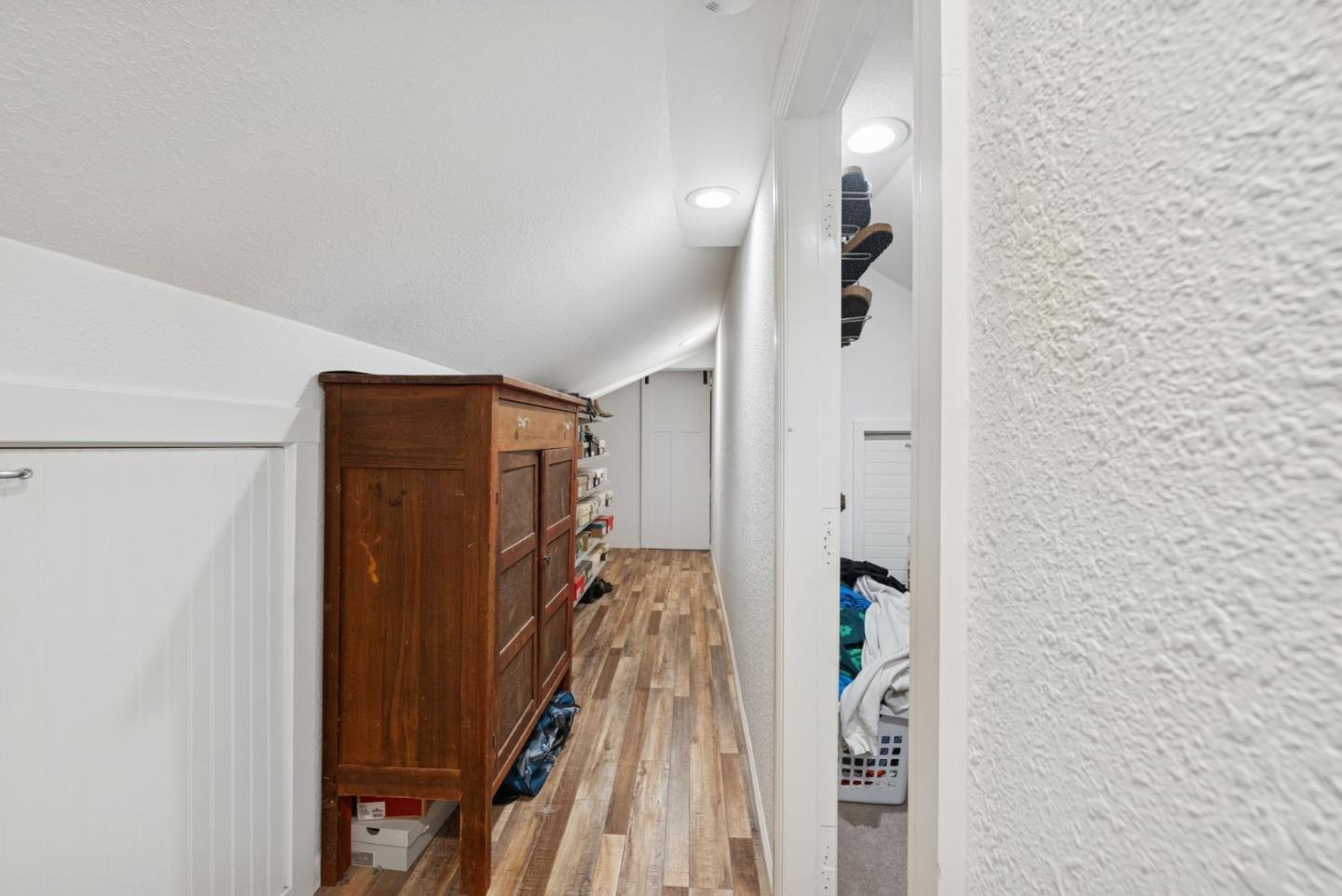 Detail Gallery Image 52 of 93 For 25560 Firhaven Ln, Los Gatos,  CA 95033 - 5 Beds | 3/1 Baths