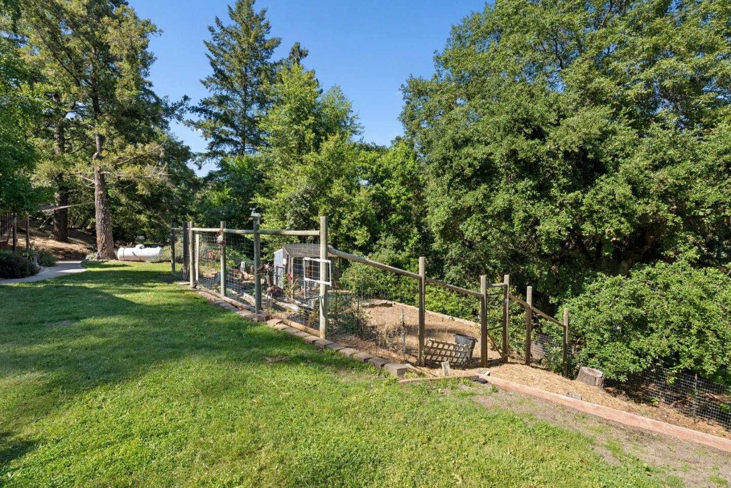 Detail Gallery Image 58 of 93 For 25560 Firhaven Ln, Los Gatos,  CA 95033 - 5 Beds | 3/1 Baths