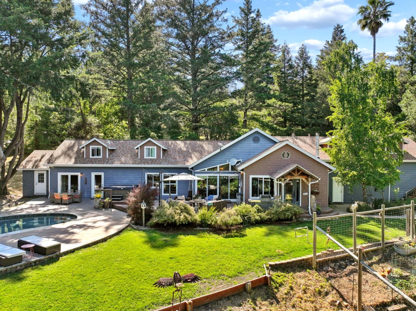 Detail Gallery Image 7 of 93 For 25560 Firhaven Ln, Los Gatos,  CA 95033 - 5 Beds | 3/1 Baths