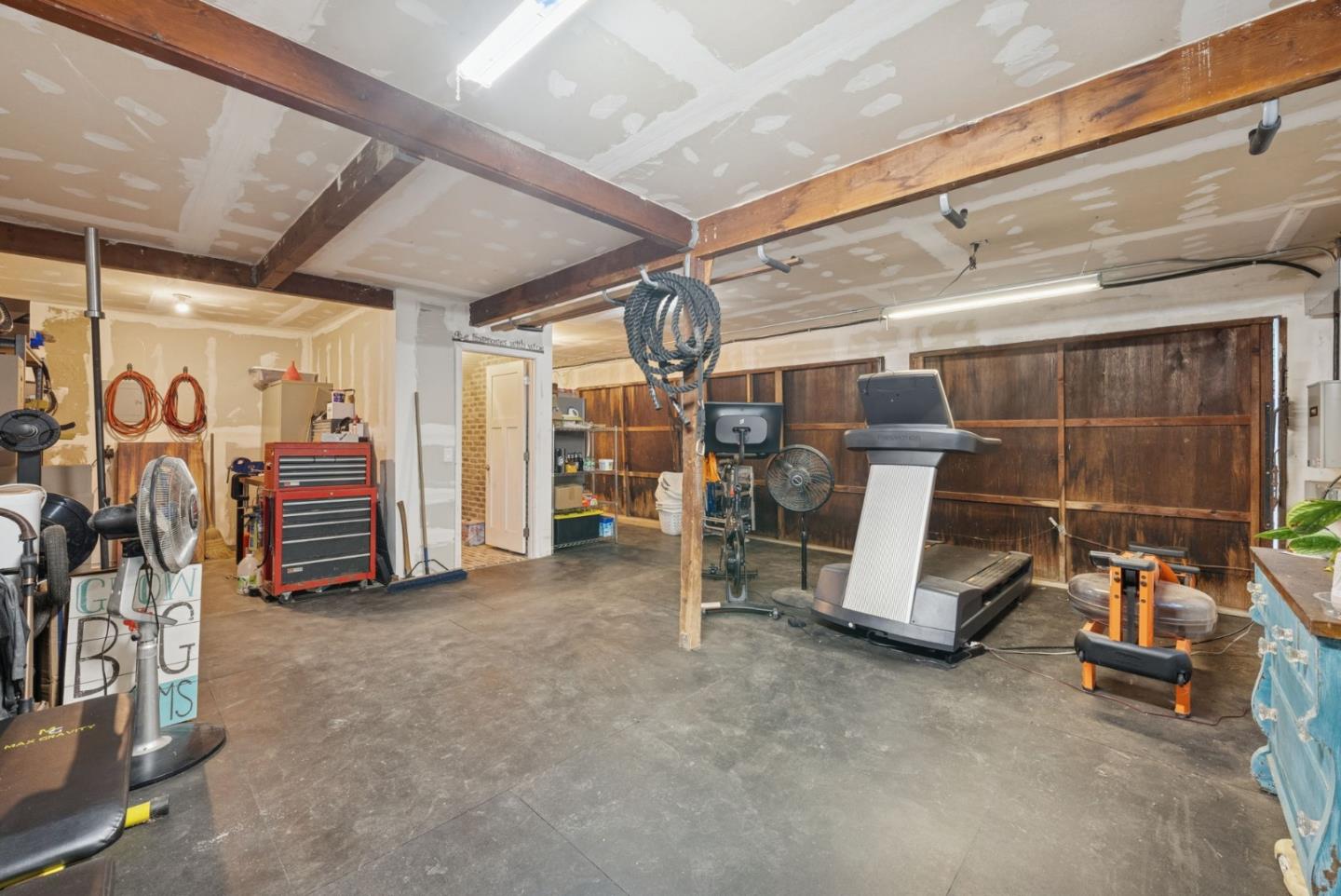 Detail Gallery Image 80 of 93 For 25560 Firhaven Ln, Los Gatos,  CA 95033 - 5 Beds | 3/1 Baths