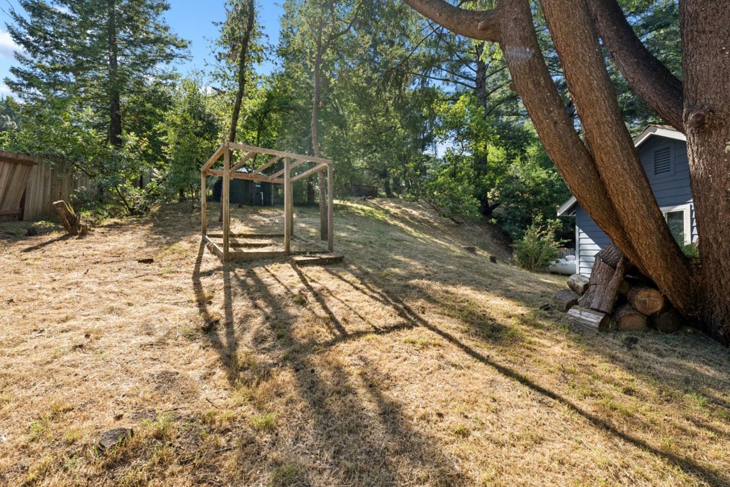 Detail Gallery Image 83 of 93 For 25560 Firhaven Ln, Los Gatos,  CA 95033 - 5 Beds | 3/1 Baths