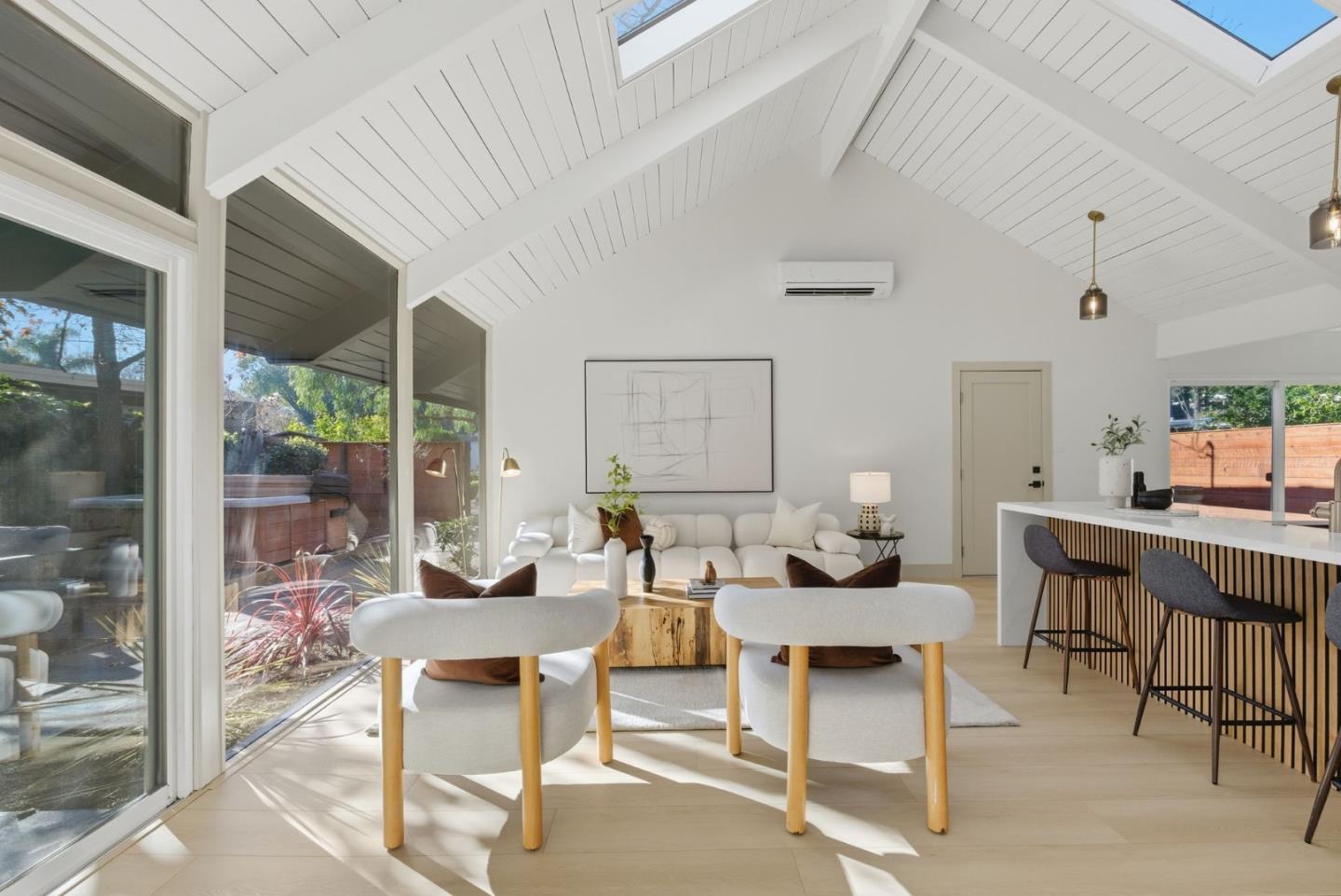 Detail Gallery Image 12 of 81 For 2212 Juniperberry Dr, San Rafael,  CA 94903 - 4 Beds | 2 Baths