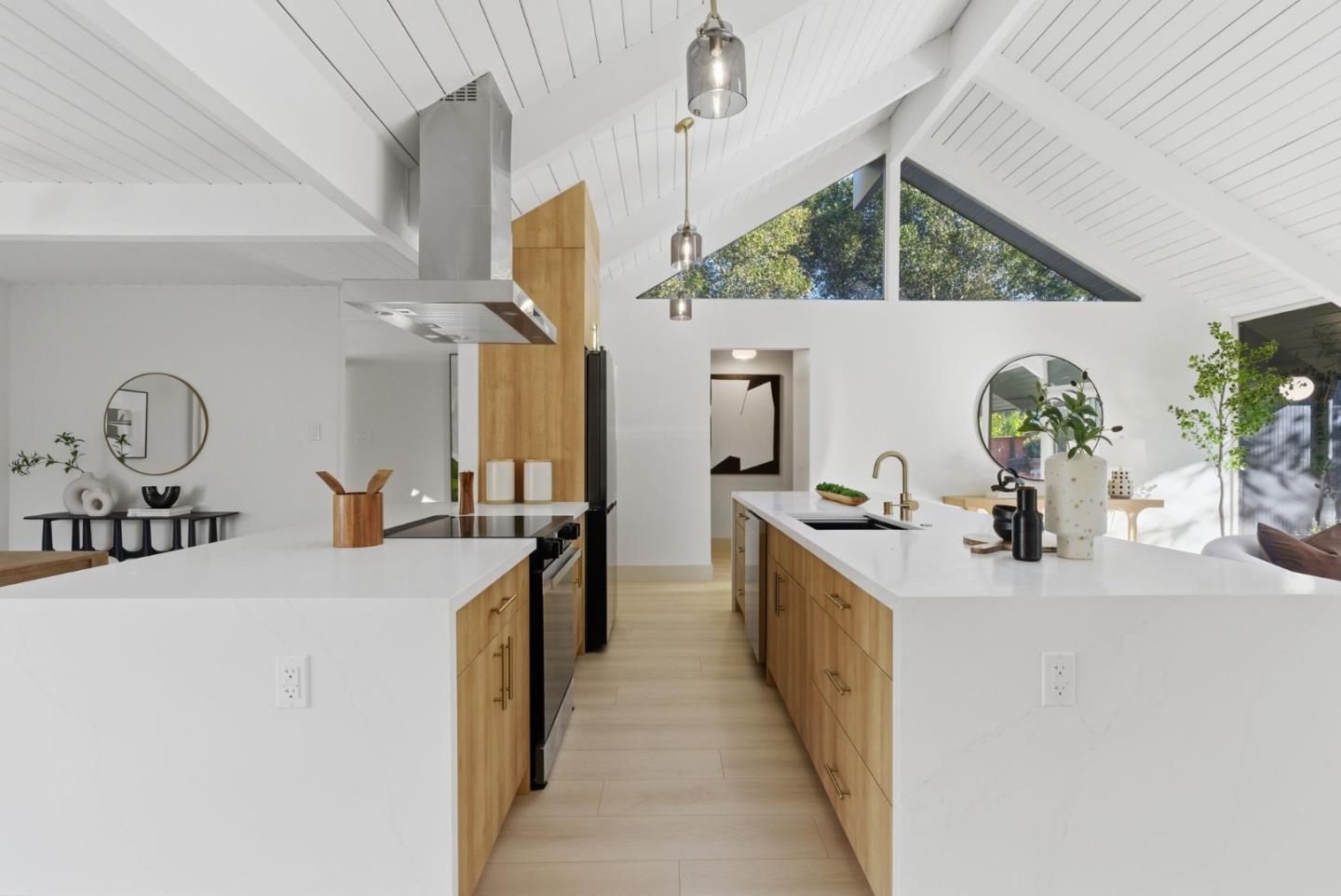 Detail Gallery Image 13 of 81 For 2212 Juniperberry Dr, San Rafael,  CA 94903 - 4 Beds | 2 Baths