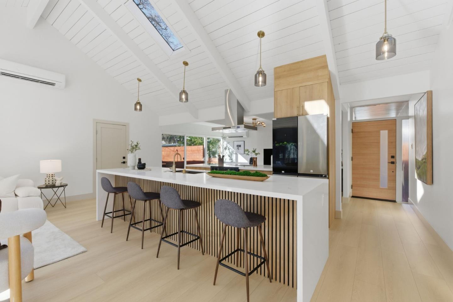 Detail Gallery Image 15 of 81 For 2212 Juniperberry Dr, San Rafael,  CA 94903 - 4 Beds | 2 Baths