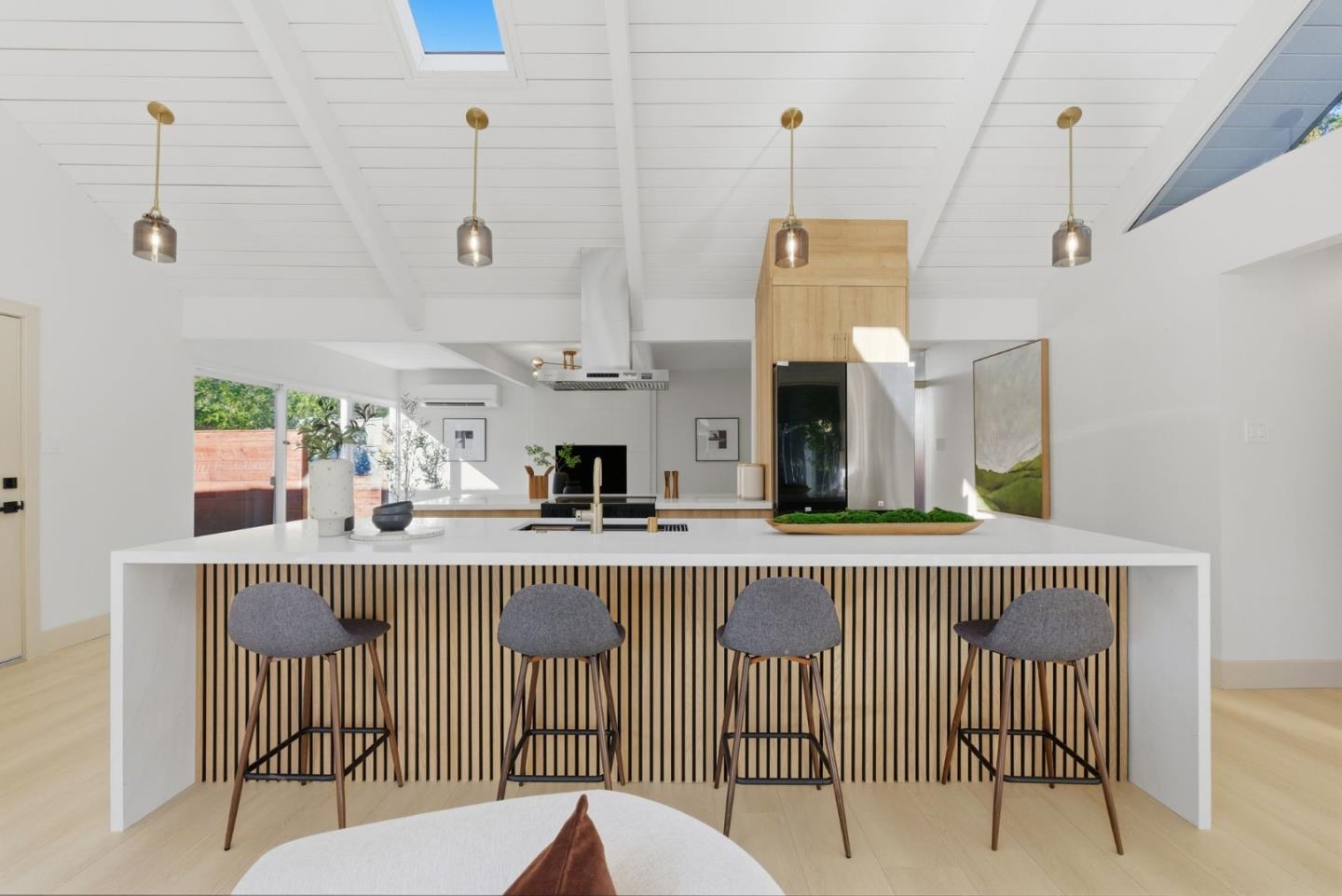 Detail Gallery Image 19 of 81 For 2212 Juniperberry Dr, San Rafael,  CA 94903 - 4 Beds | 2 Baths