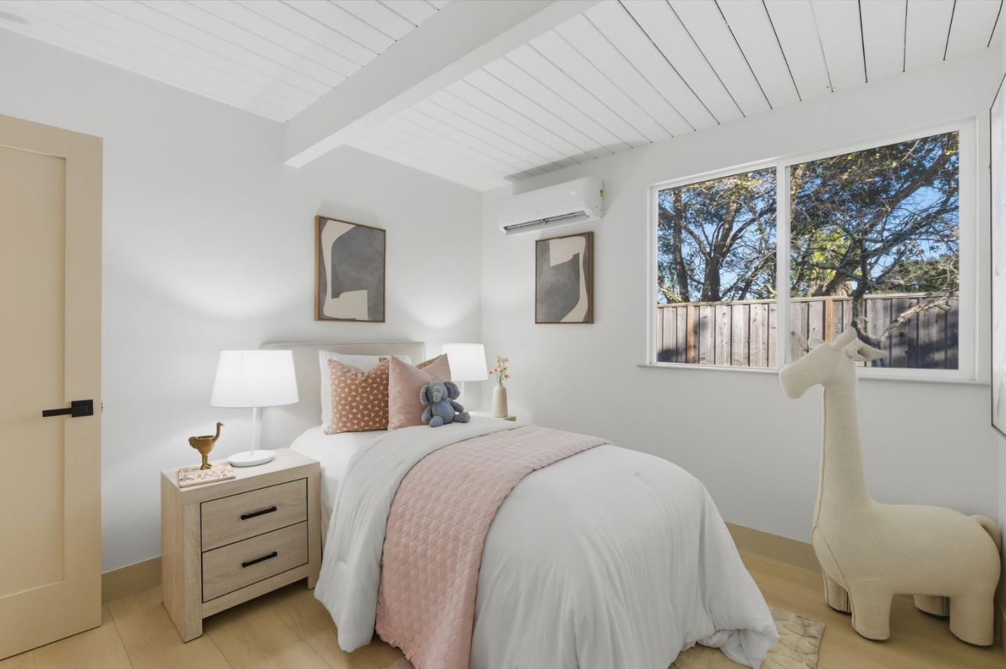 Detail Gallery Image 32 of 81 For 2212 Juniperberry Dr, San Rafael,  CA 94903 - 4 Beds | 2 Baths