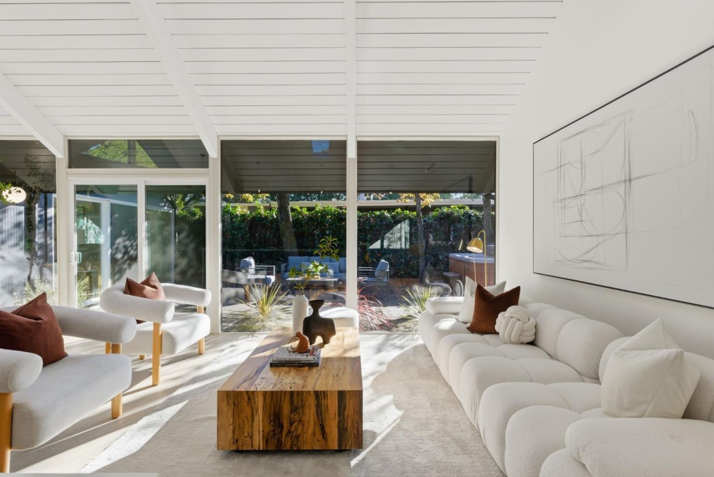 Detail Gallery Image 4 of 81 For 2212 Juniperberry Dr, San Rafael,  CA 94903 - 4 Beds | 2 Baths