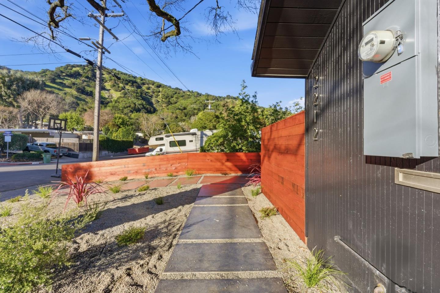 Detail Gallery Image 52 of 81 For 2212 Juniperberry Dr, San Rafael,  CA 94903 - 4 Beds | 2 Baths