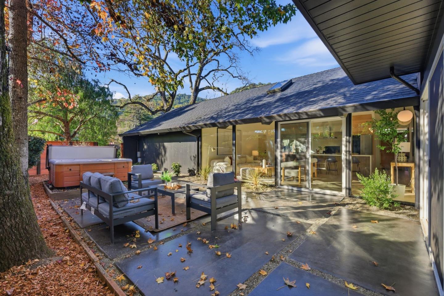 Detail Gallery Image 55 of 81 For 2212 Juniperberry Dr, San Rafael,  CA 94903 - 4 Beds | 2 Baths