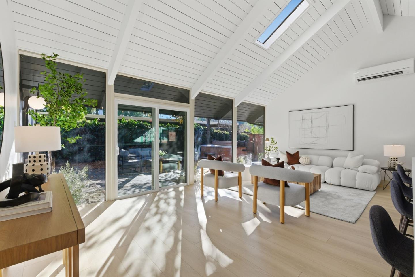 Detail Gallery Image 6 of 81 For 2212 Juniperberry Dr, San Rafael,  CA 94903 - 4 Beds | 2 Baths