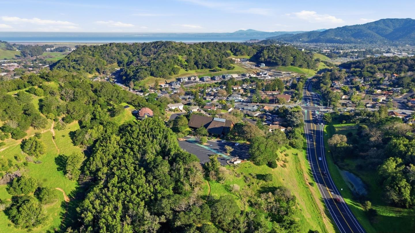 Detail Gallery Image 76 of 81 For 2212 Juniperberry Dr, San Rafael,  CA 94903 - 4 Beds | 2 Baths