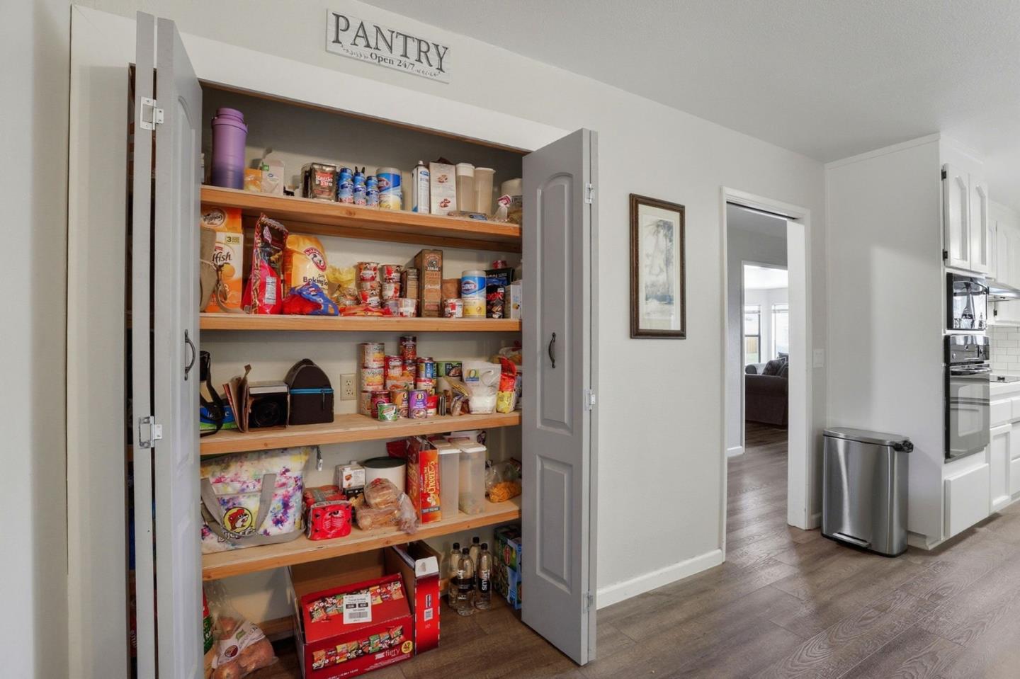 Detail Gallery Image 12 of 56 For 1090 Nez Perce Dr, Hollister,  CA 95023 - 3 Beds | 2 Baths