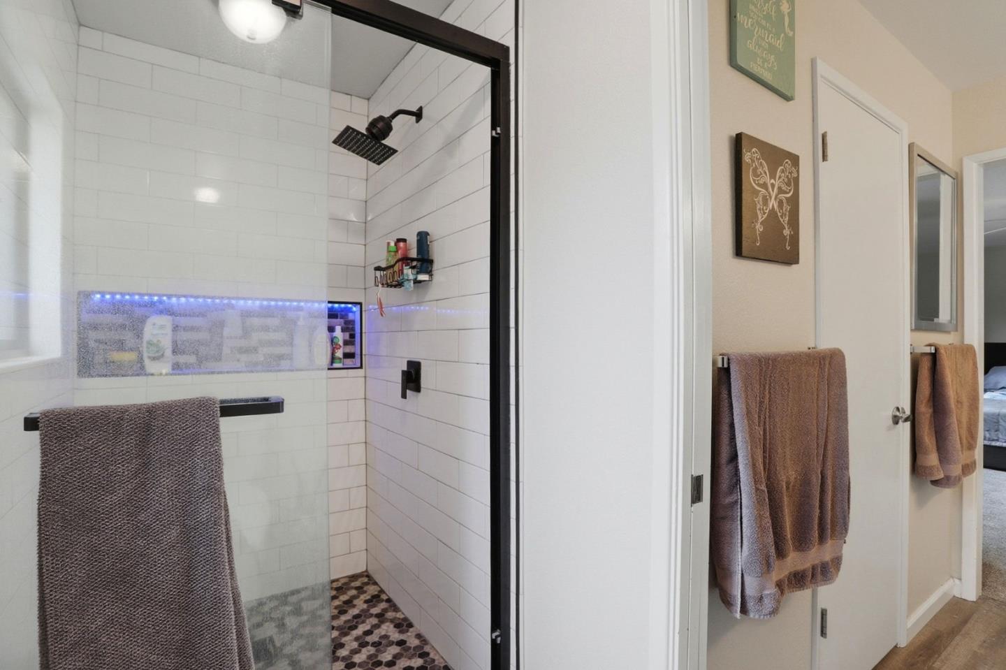 Detail Gallery Image 22 of 56 For 1090 Nez Perce Dr, Hollister,  CA 95023 - 3 Beds | 2 Baths